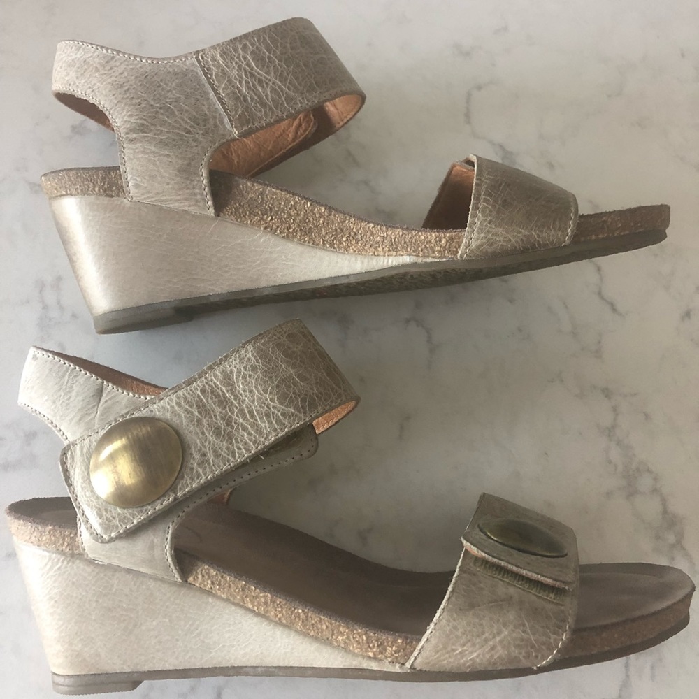 TAOS Carousel Shoes